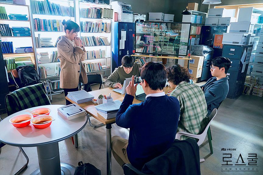 The law school students in their study group pouring over the details of the case l, Korean Drama Law School | K-Drama Review: ‘Law School’ and how it wasn’t How To Get Away With Murder Level