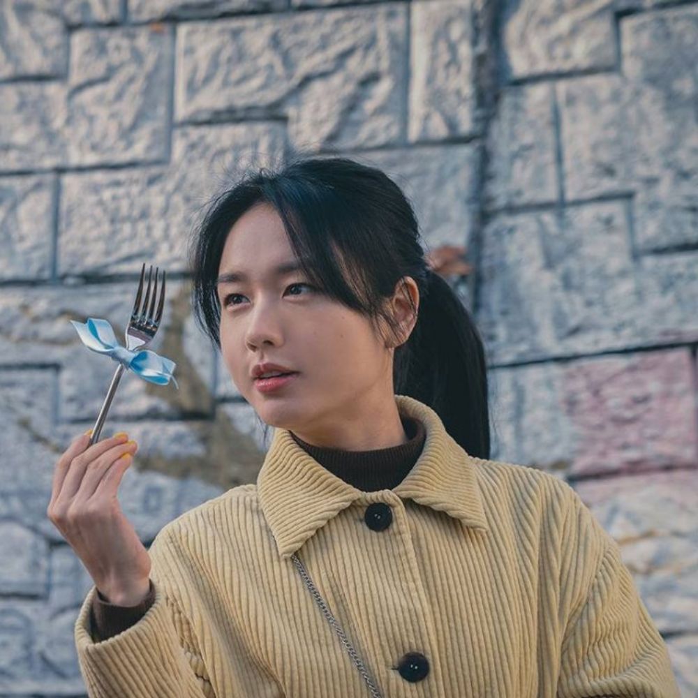 Ahn Eun-Jin as Lee Mi-Joo in the new Netflix Kdrama The Good Bad Mother starring Lee Do Hyun and Ra Miran